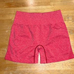 Coral biker shorts